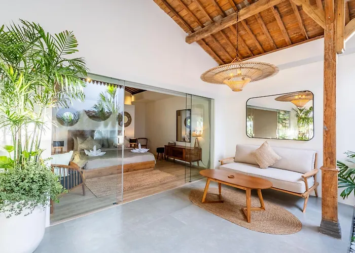 Mirabella - Tropical Paradise - 4bdrs In Bingin Villa *